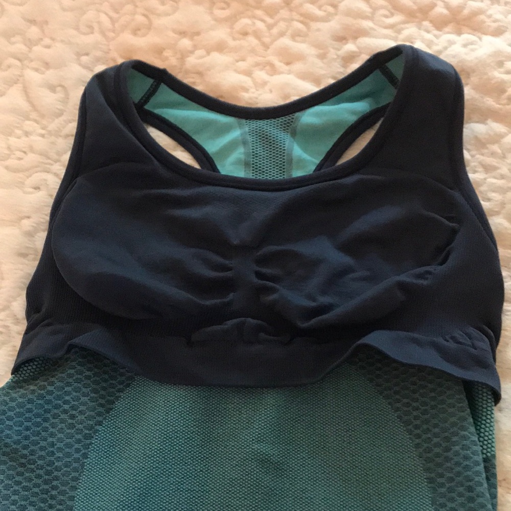 Champion exercise technical tank.  SzL, fits S - Picture 4 of 7